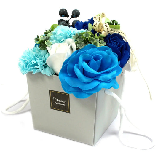 Bouquet de Flores de Sabão em caixa - Rosas Azuis e Cravo - Hoc Sensu