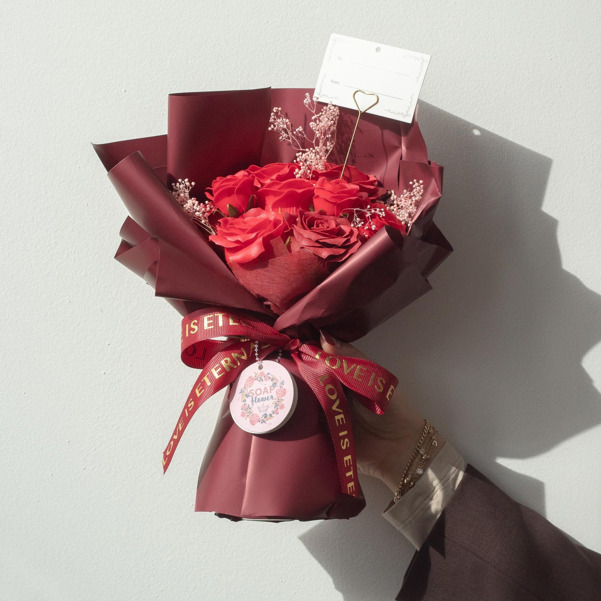 Ramo Grande de Rosas Vermelhas - O Amor é Eterno - Cartão de Presente | Hoc Sensu