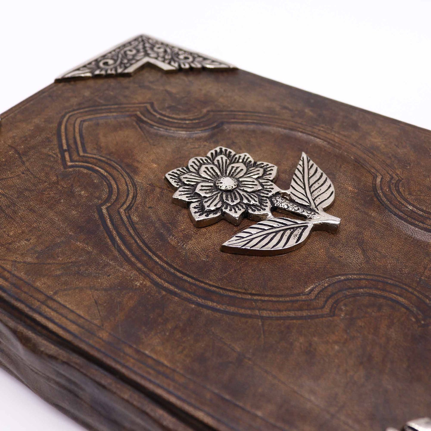 Livro Bronzeado Vermelho - Decoração de Rosas em Relevo - Hoc Sensu